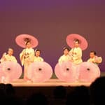 新舞踊の美しい舞台